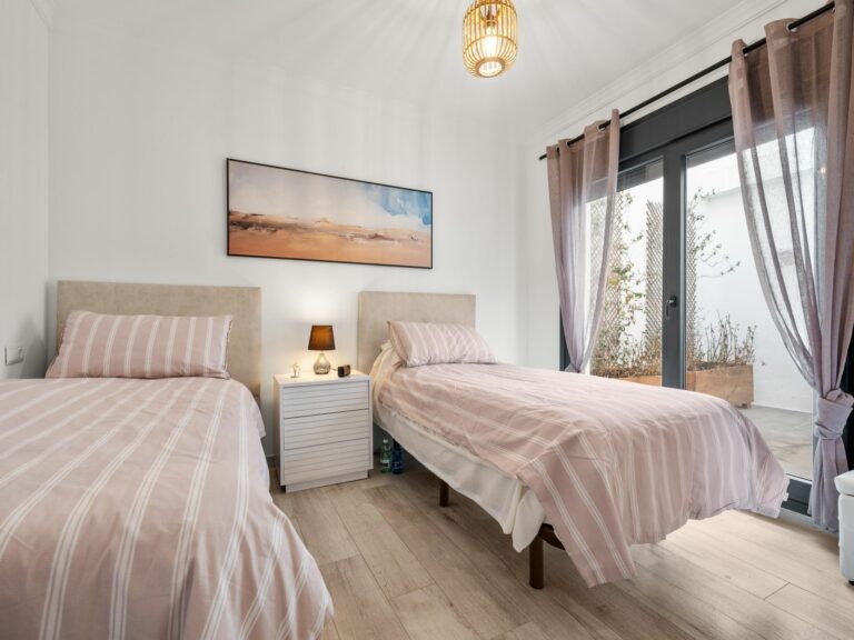 d0f524b01416660eda3ca16bef409d6c - 14