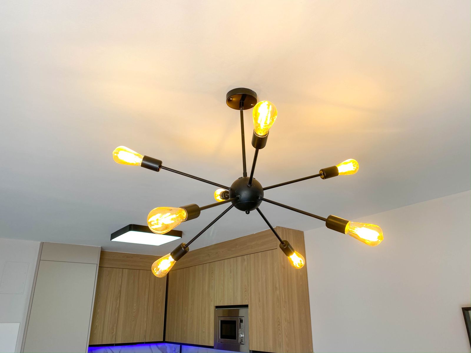 d197ee15fa44e35a584282d0c6122388 - 11