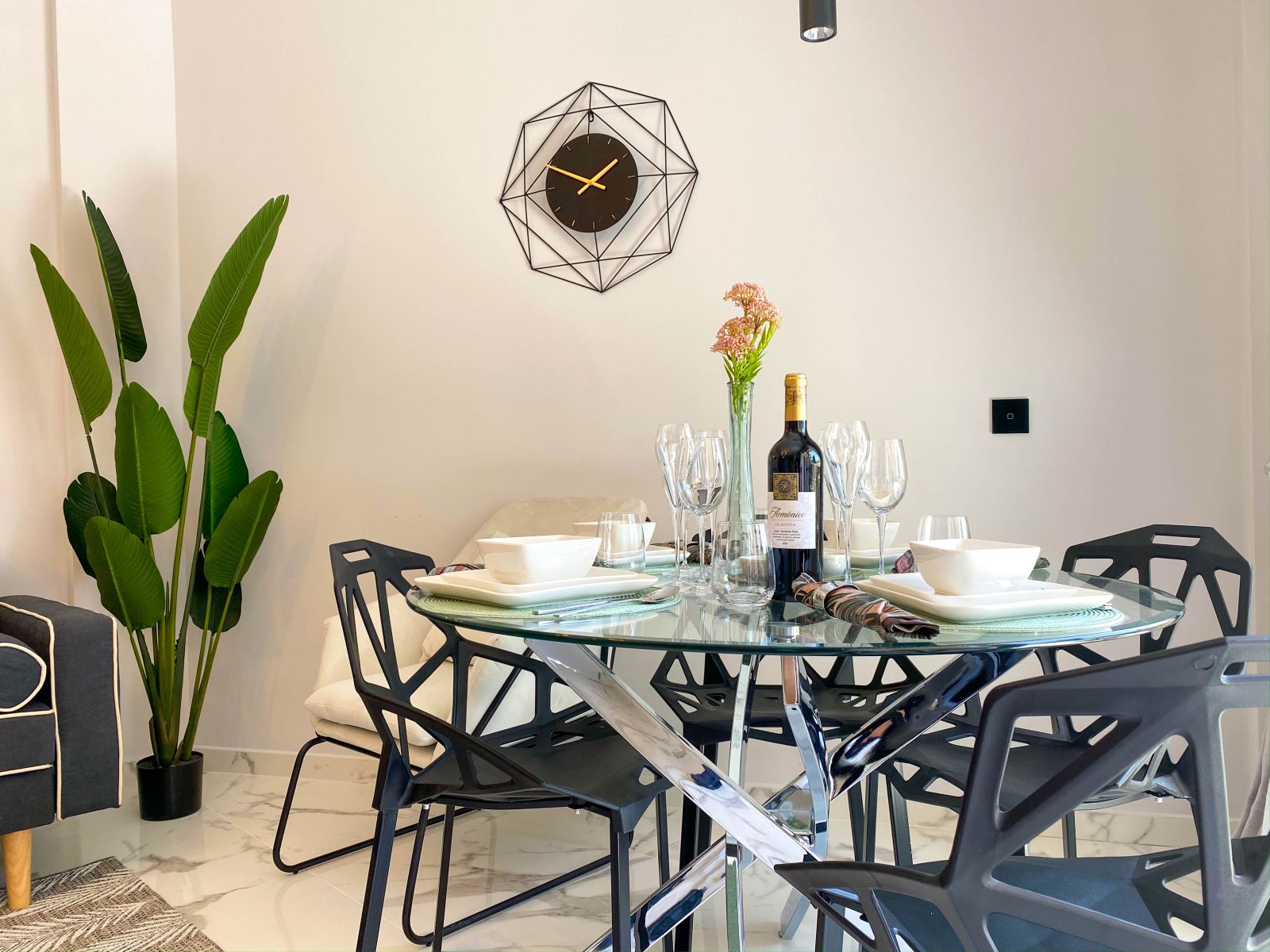 d197ee15fa44e35a584282d0c6122388 - 12