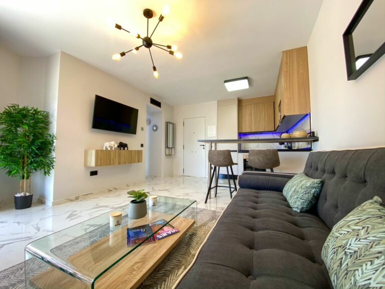 d197ee15fa44e35a584282d0c6122388 - 7