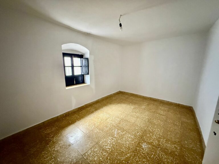 d2c0f22467deb972232958a0c0f14f0a - 12