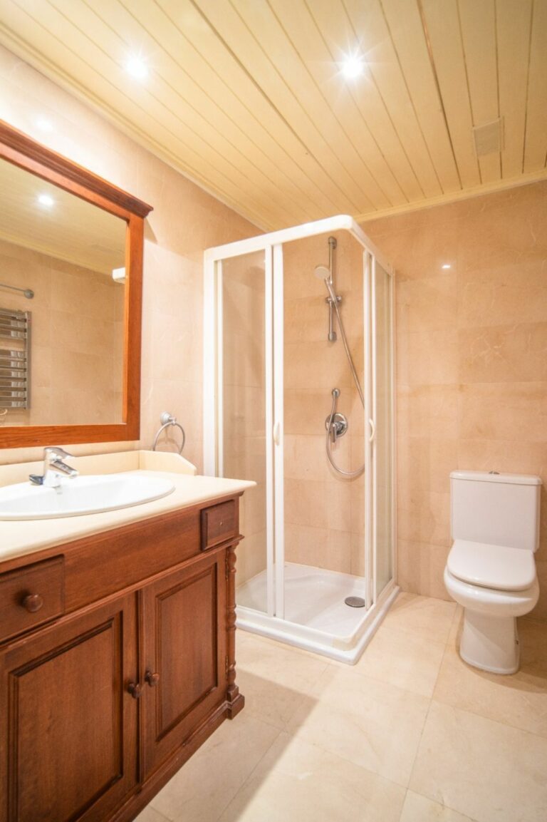 d351b0890215806b3991c0d3acbc5cdd - 11