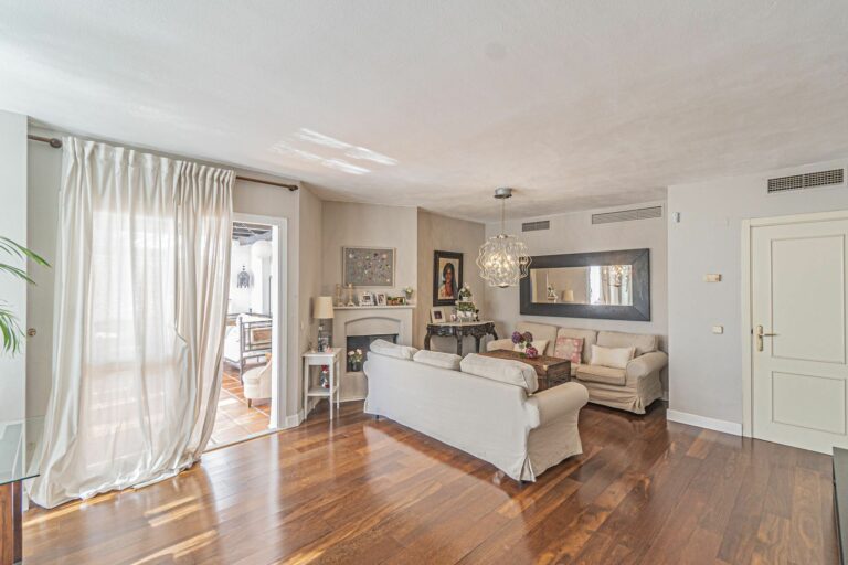 d3ad1b7887e0b28714d10e3545bba504 - 12