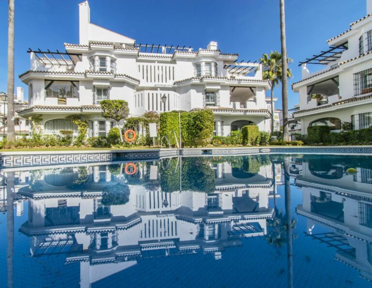 d3ad1b7887e0b28714d10e3545bba504 - 16