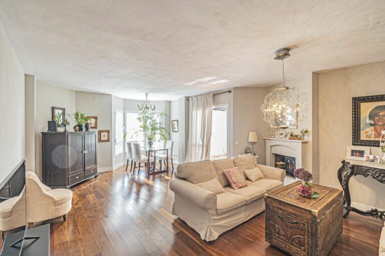 d3ad1b7887e0b28714d10e3545bba504 - 3