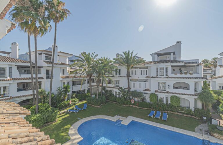 d3ad1b7887e0b28714d10e3545bba504 - 4