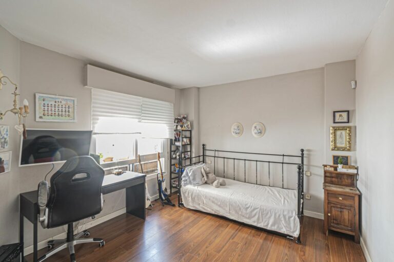 d3ad1b7887e0b28714d10e3545bba504 - 7