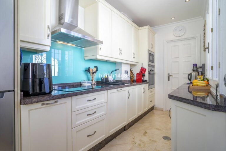 d420b9f360a99d23159623a1b0f6846c - 9