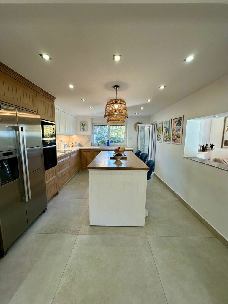 d479df1a8cb423010c295fc294b81eba - 11