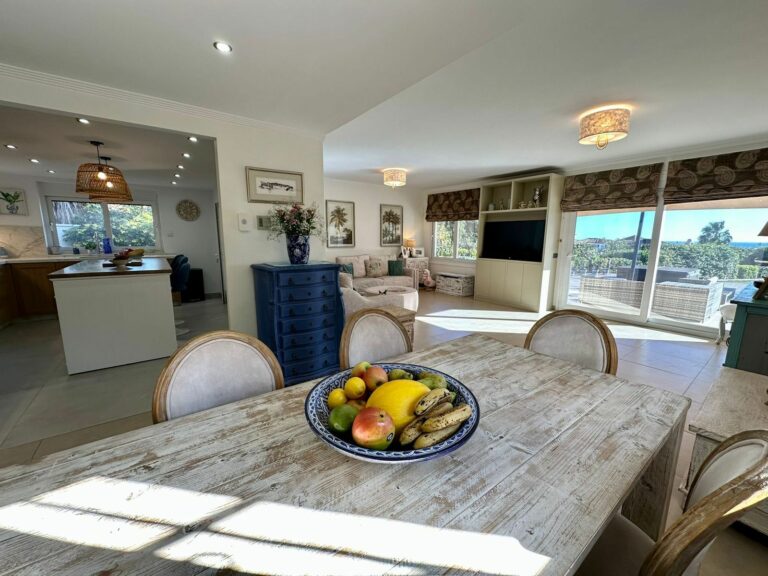 d479df1a8cb423010c295fc294b81eba - 12