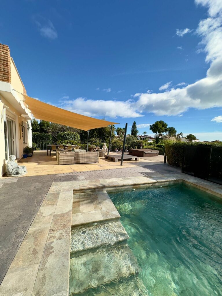 d479df1a8cb423010c295fc294b81eba - 2