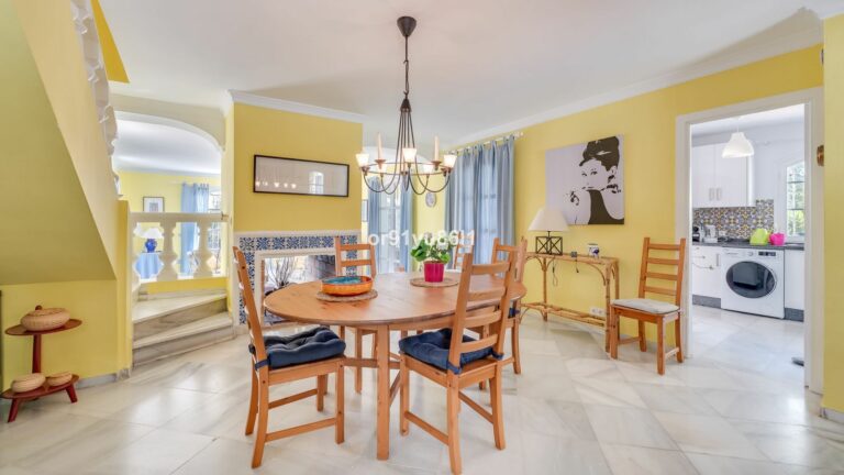 d61ba586cd8ebde38f47413d36d84e89 - 12