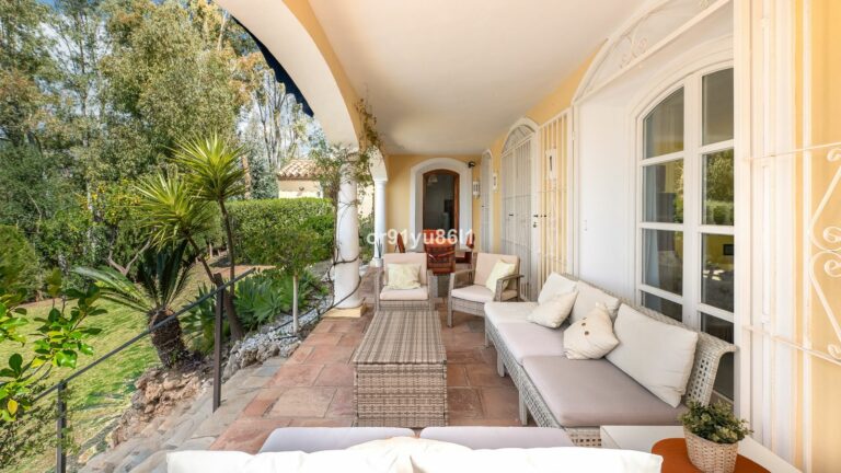 d61ba586cd8ebde38f47413d36d84e89 - 9