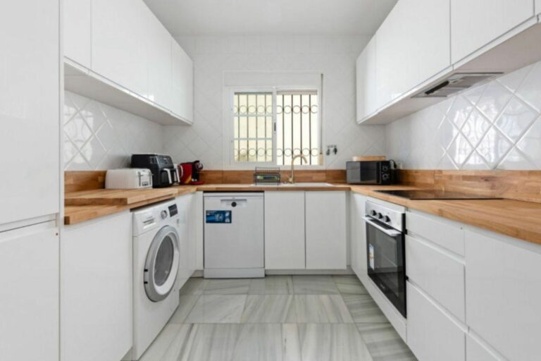 d6219d37c6c98e87f63e1bf8e9b8155c - 15