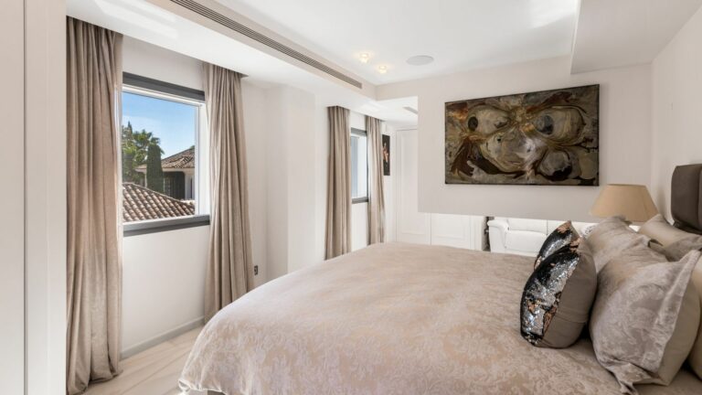 d6f48dbff9e73673e55f7c6a9b189e51 - 15