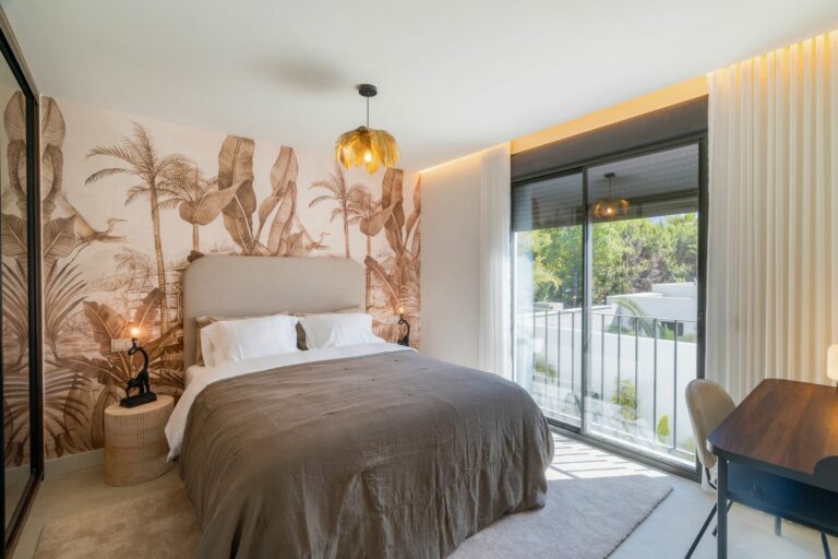 d91b711dd11448ddbd5b378cf7f2cd16 - 7