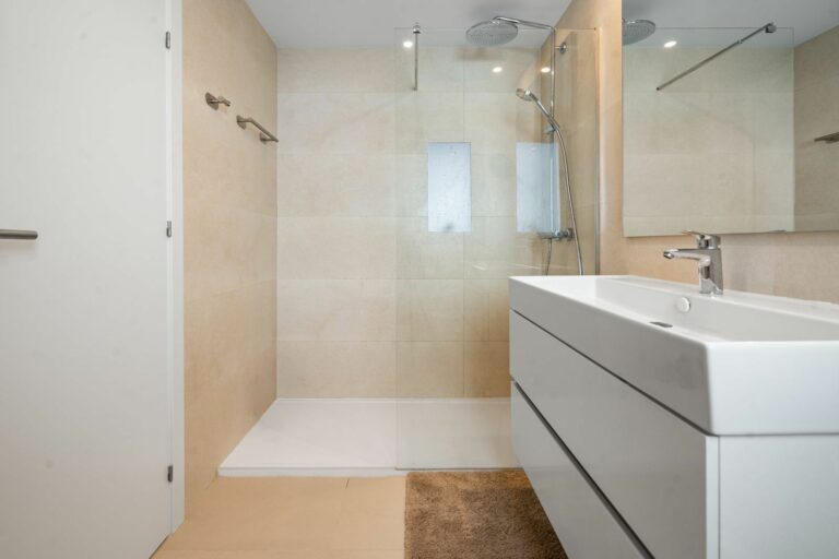 d9a5fbfdafe5a490a2b2e8179b5878cd - 13