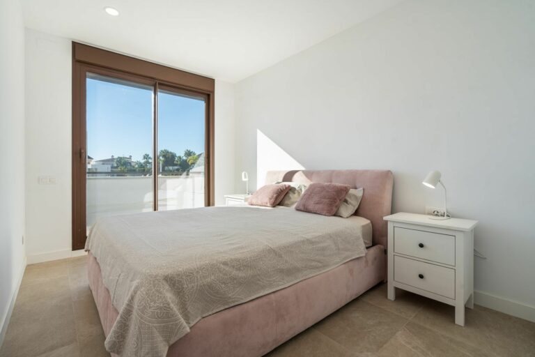 d9a5fbfdafe5a490a2b2e8179b5878cd - 15