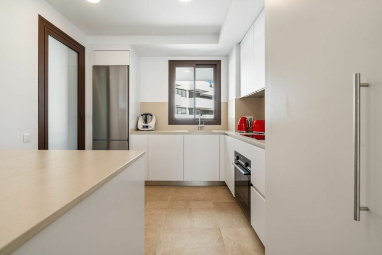 d9a5fbfdafe5a490a2b2e8179b5878cd - 7