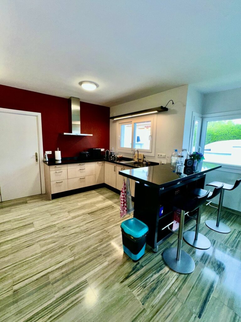 da34181918bedc8a3334088453512d31 - 4