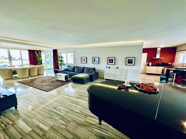 da34181918bedc8a3334088453512d31 - 8