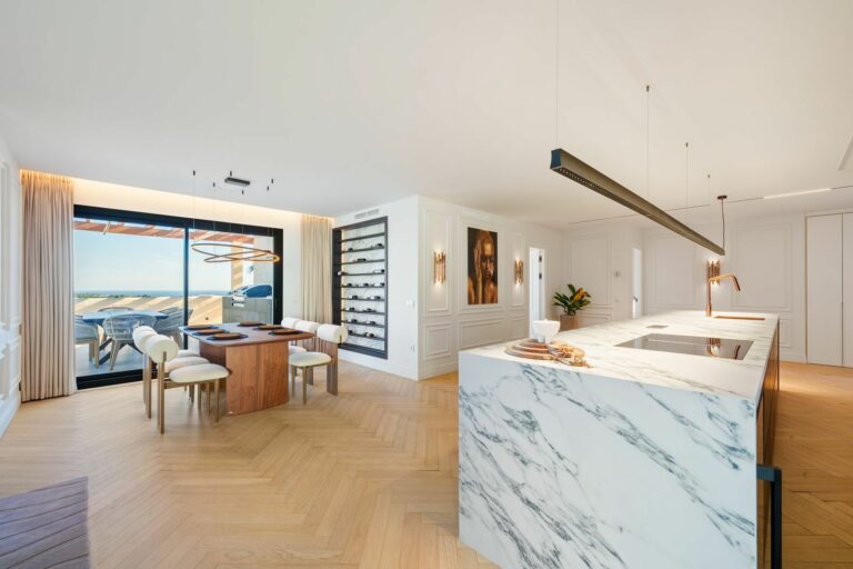 dc0f80ce6c31ba99fc028f3641cc0868 - 16