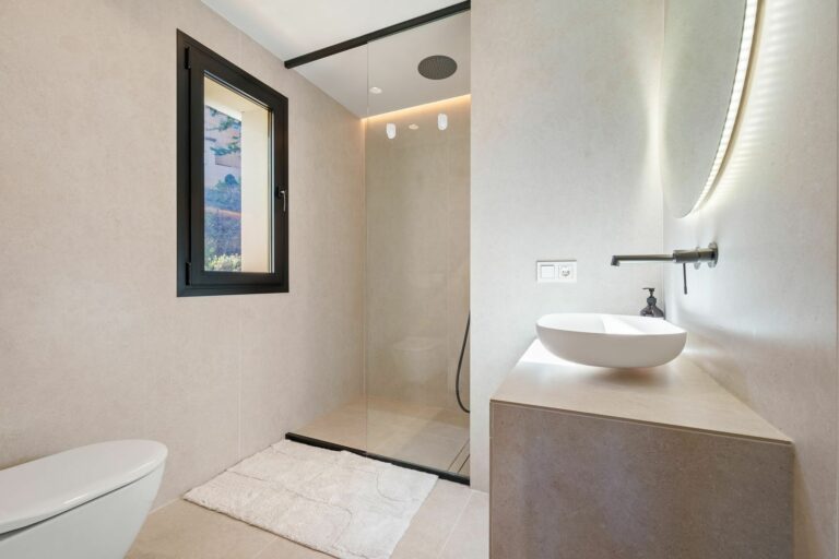 dc0f80ce6c31ba99fc028f3641cc0868 - 7