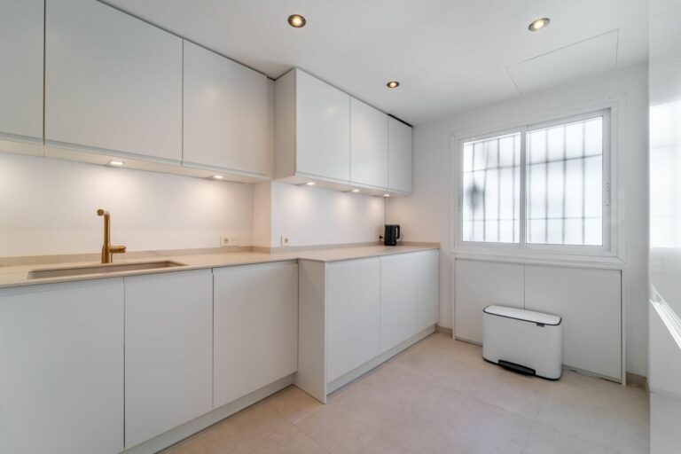 dc79d2629c8e72276bf95bbb5efa7e5e - 11