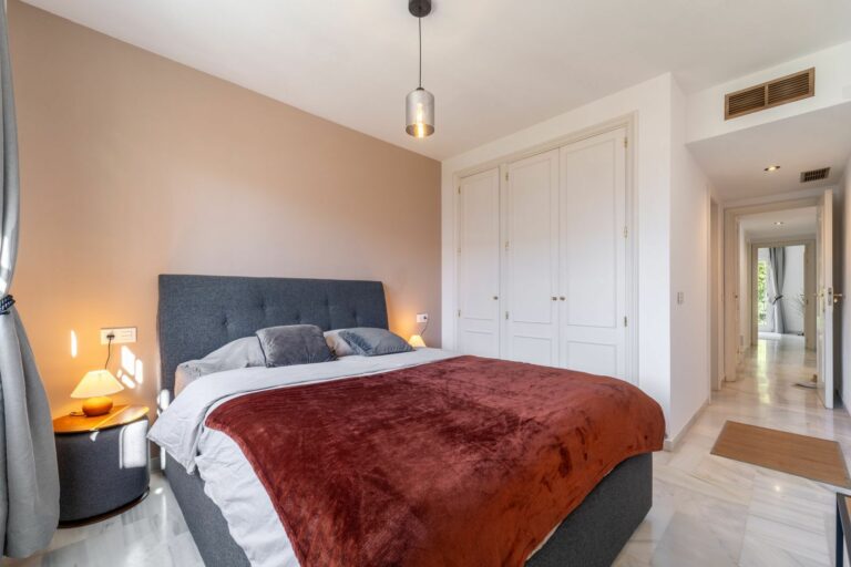 dc79d2629c8e72276bf95bbb5efa7e5e - 16