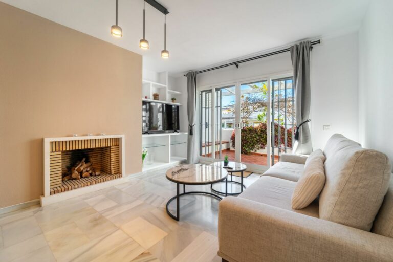 dc79d2629c8e72276bf95bbb5efa7e5e - 3