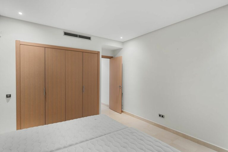 dc830840a0c89d8eca481f2143e73671 - 10