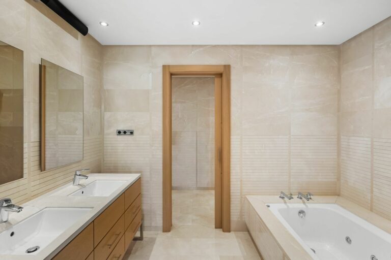 dc830840a0c89d8eca481f2143e73671 - 13