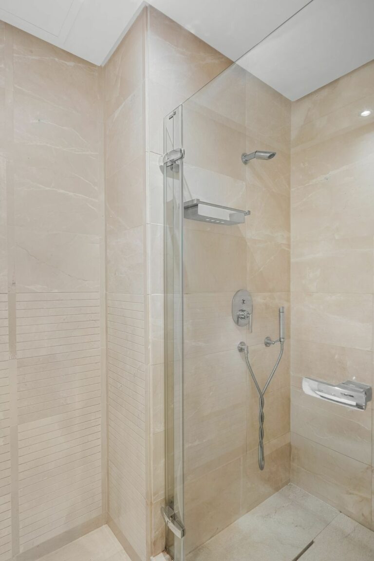 dc830840a0c89d8eca481f2143e73671 - 14