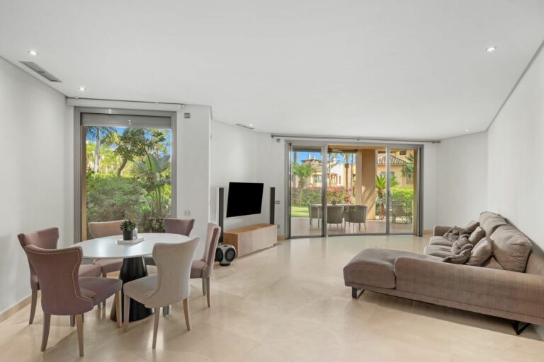 dc830840a0c89d8eca481f2143e73671 - 4