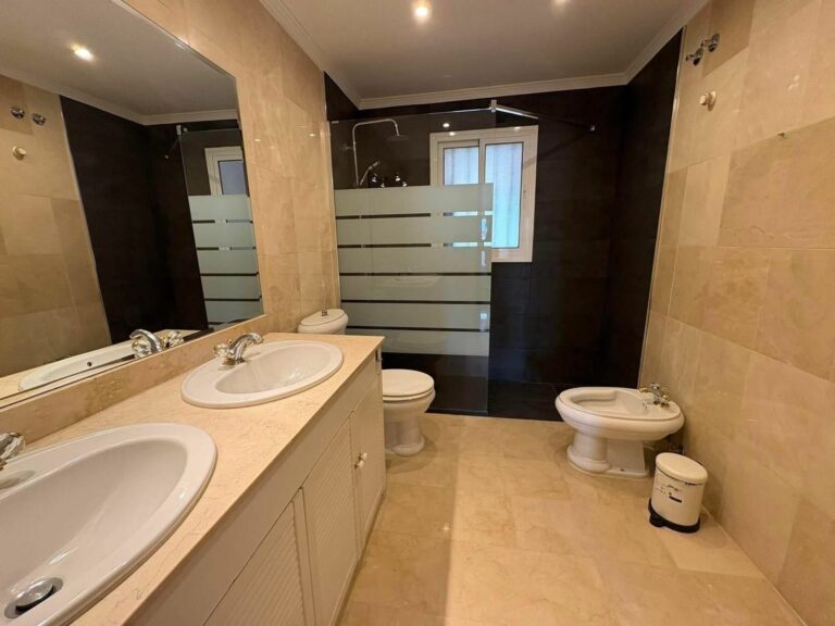 dff7ba935d6d403ad154d80433d30abc - 10