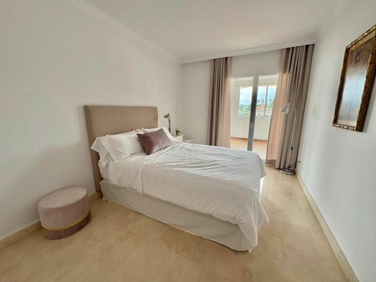 dff7ba935d6d403ad154d80433d30abc - 11