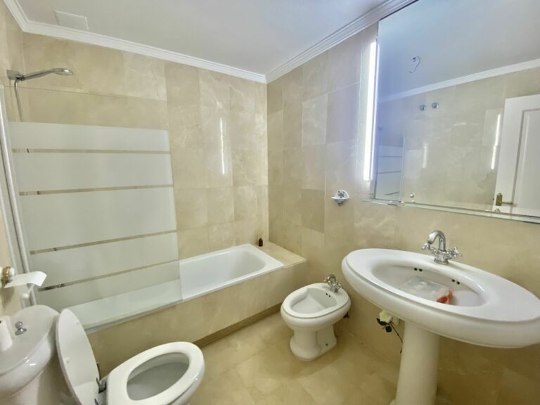 dff7ba935d6d403ad154d80433d30abc - 12