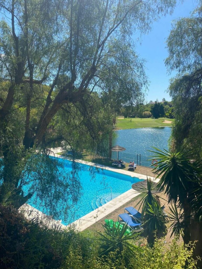 dff7ba935d6d403ad154d80433d30abc - 2