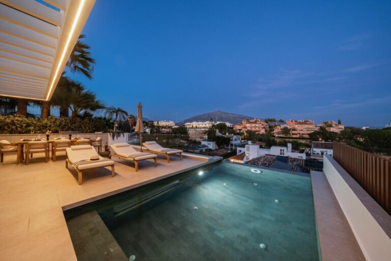 e02788951355b63a5c7b220a4028ad13 - 2