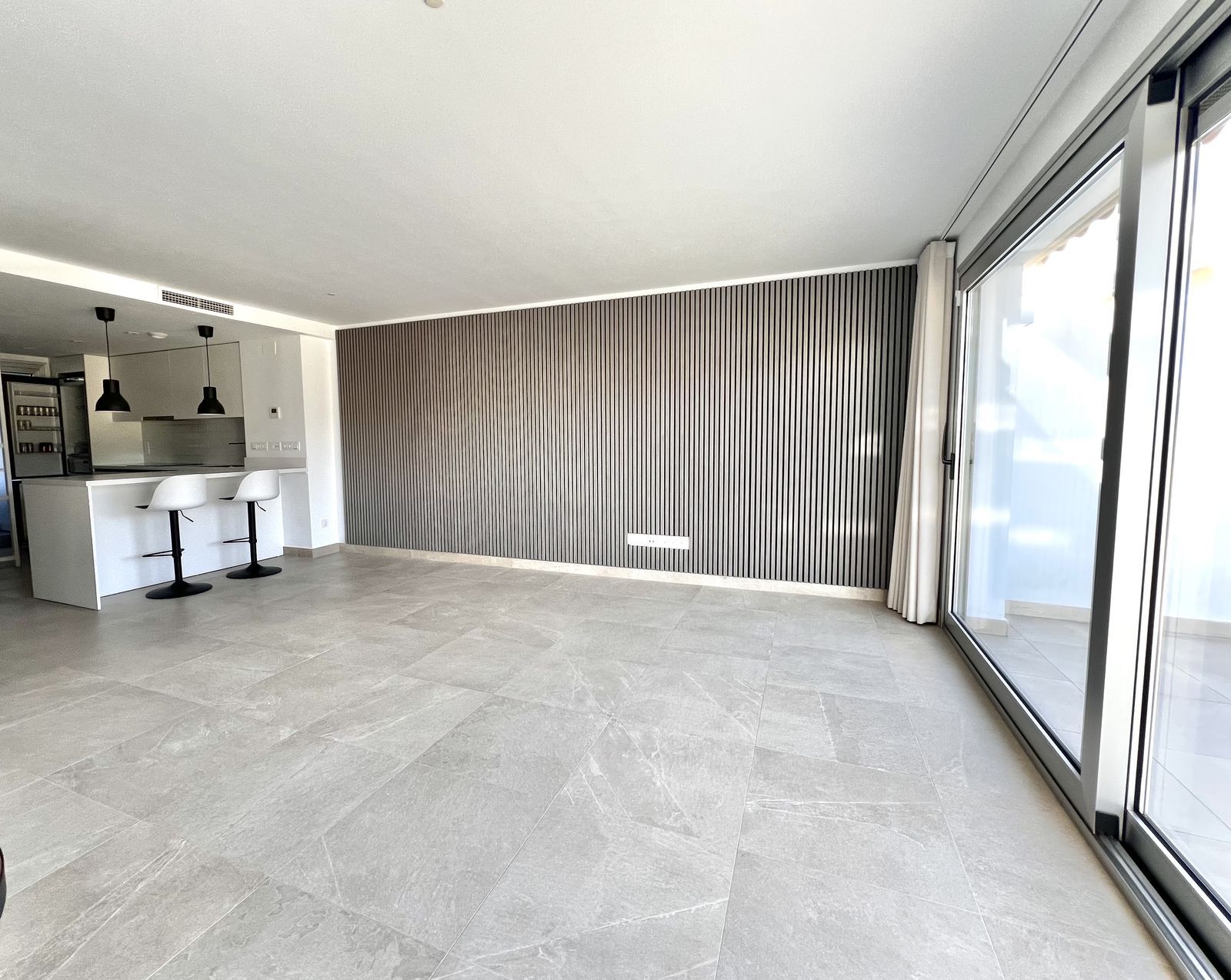 e085c1b42259c558d3b374c5896ee564 - 10