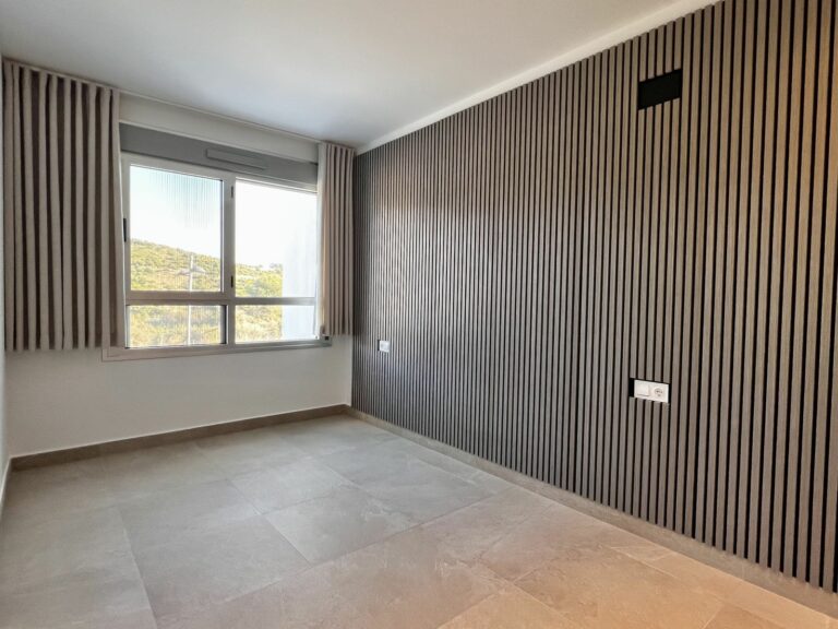 e085c1b42259c558d3b374c5896ee564 - 16