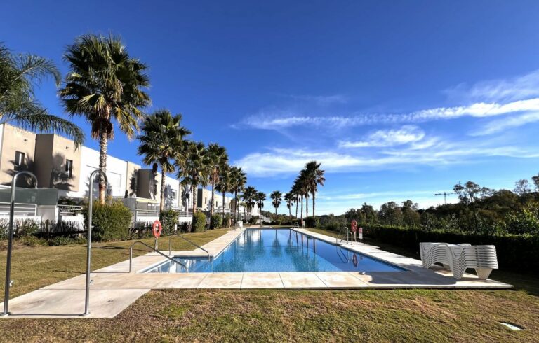 e085c1b42259c558d3b374c5896ee564 - 2