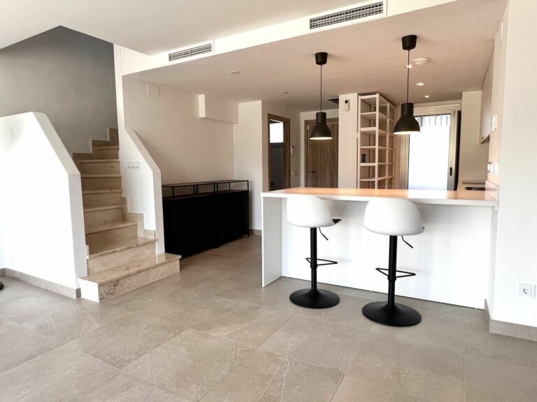 e085c1b42259c558d3b374c5896ee564 - 3