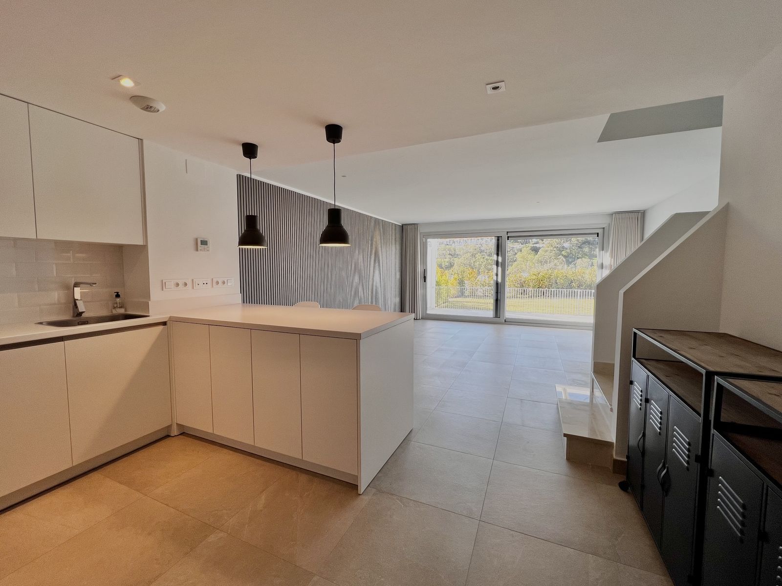 e085c1b42259c558d3b374c5896ee564 - 7