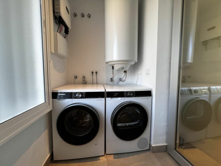 e085c1b42259c558d3b374c5896ee564 - 8