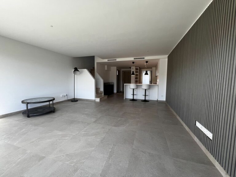 e085c1b42259c558d3b374c5896ee564 - 9