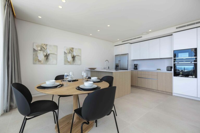 e1e078c9423291aea7a2314e70d9841c - 12