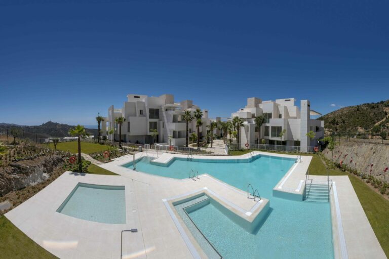 e1e078c9423291aea7a2314e70d9841c - 15