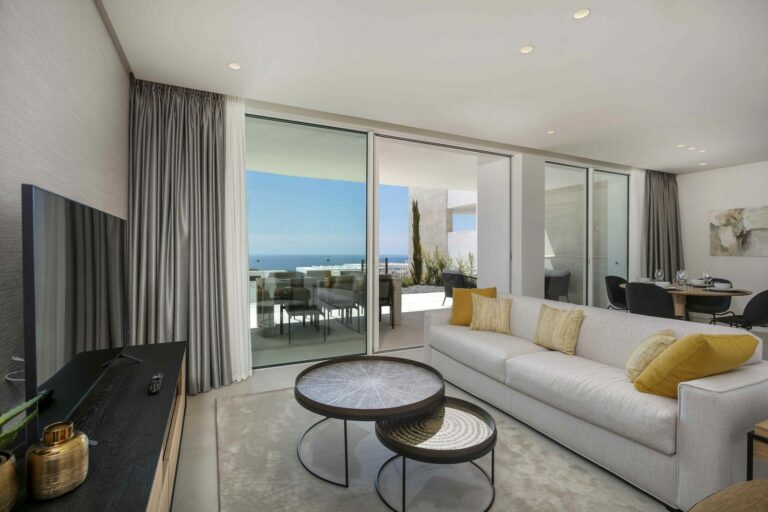 e1e078c9423291aea7a2314e70d9841c - 4