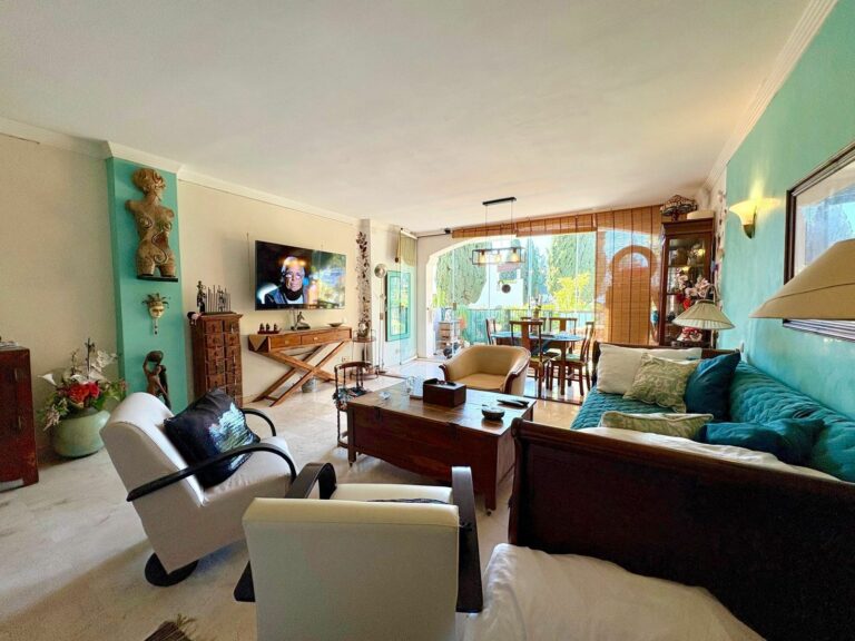 e2a29b2e43b4b4bd118dfbef7a9040fe - 14